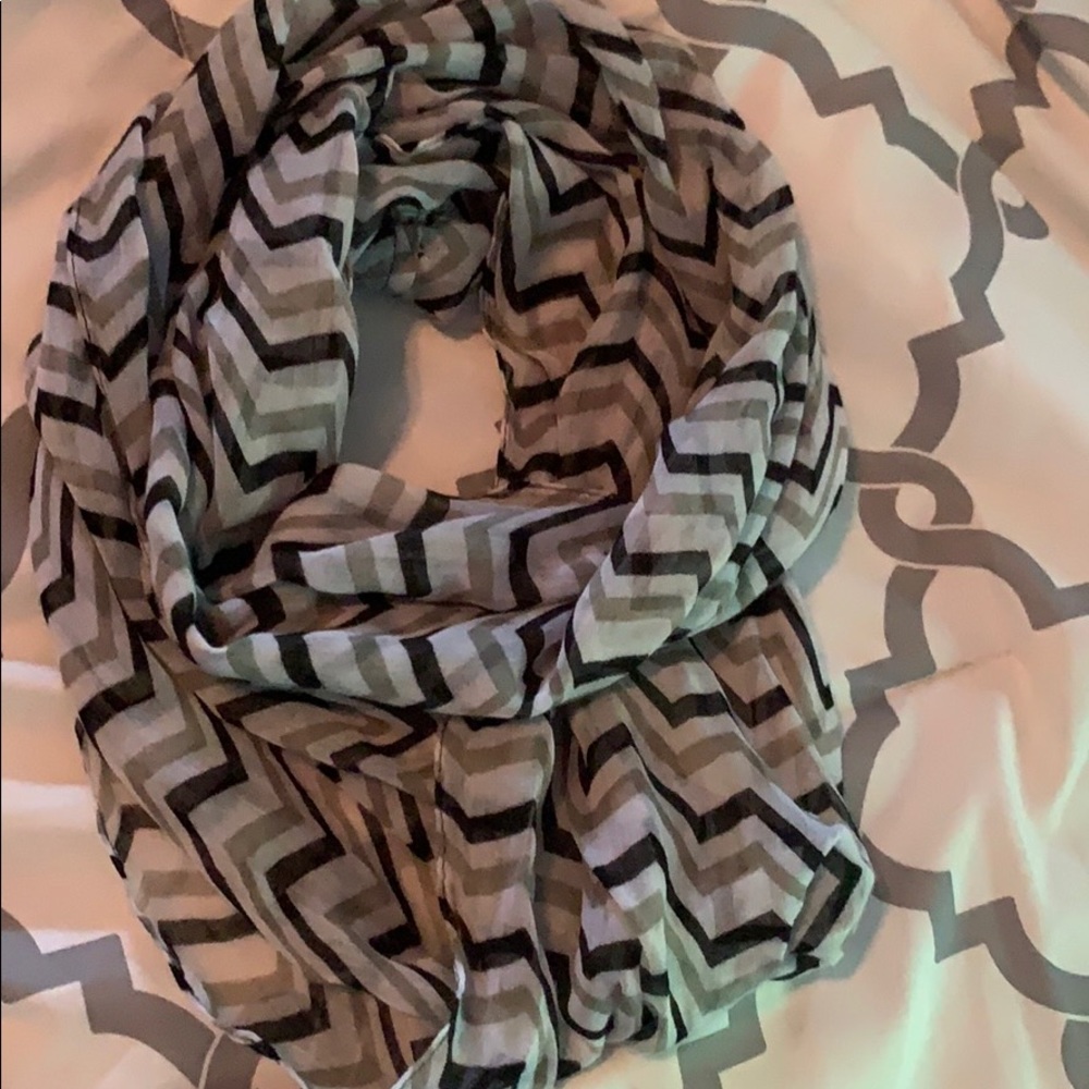 Infinity scarf